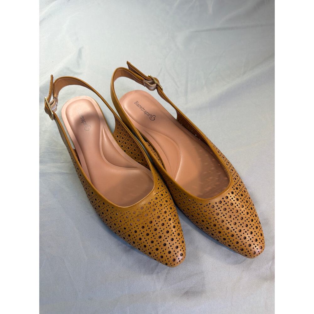 Baretraps Women's Riva Slingback flats size 8 NWOT